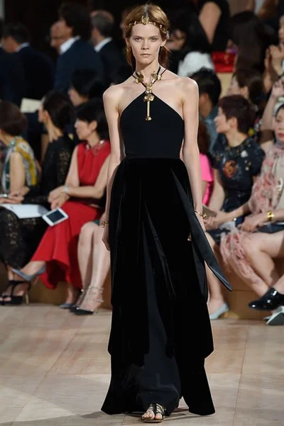 Look 18